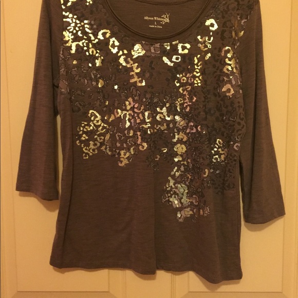 Brown top with metallic cougar print design - Picture 2 of 4